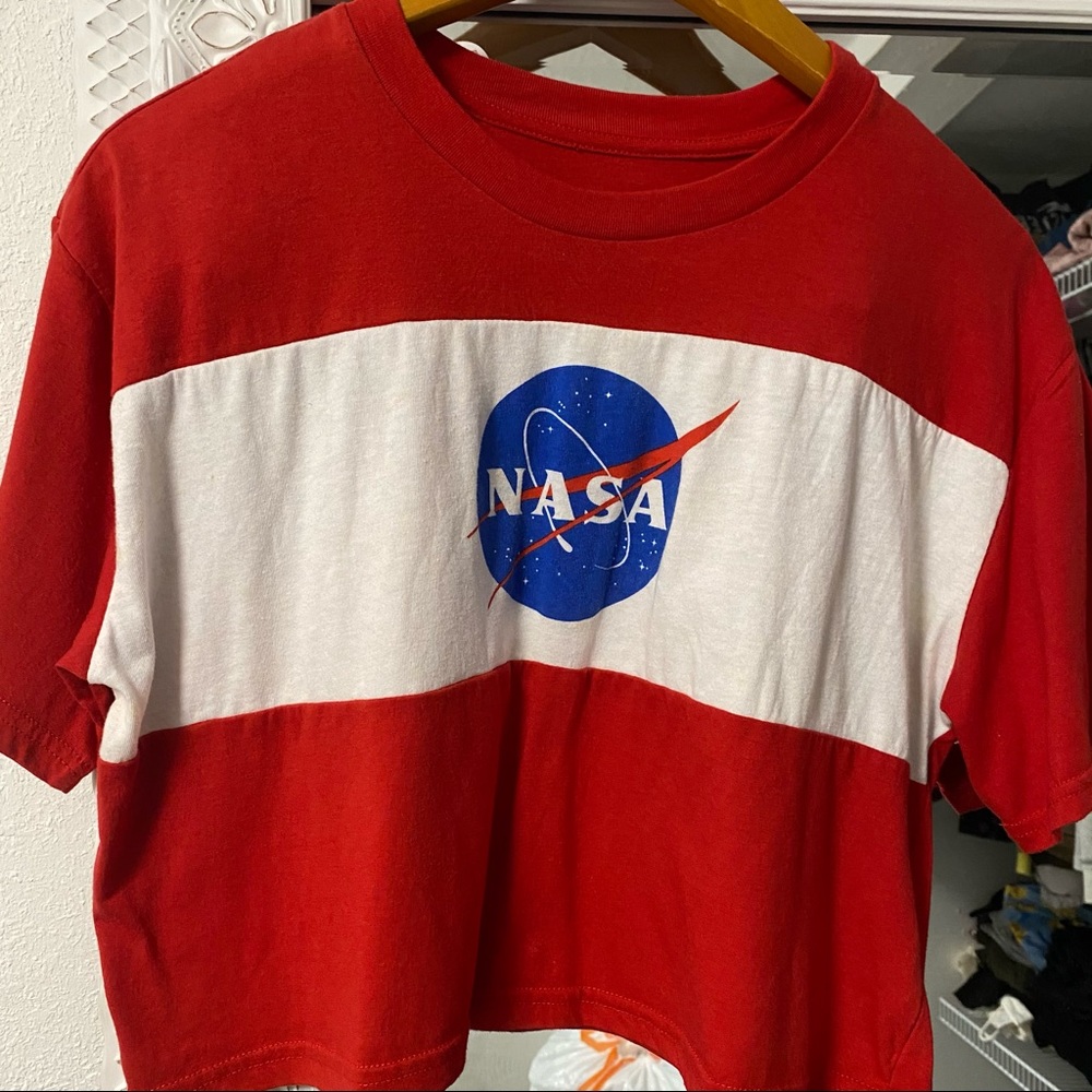 Red Nasa cropped shirt